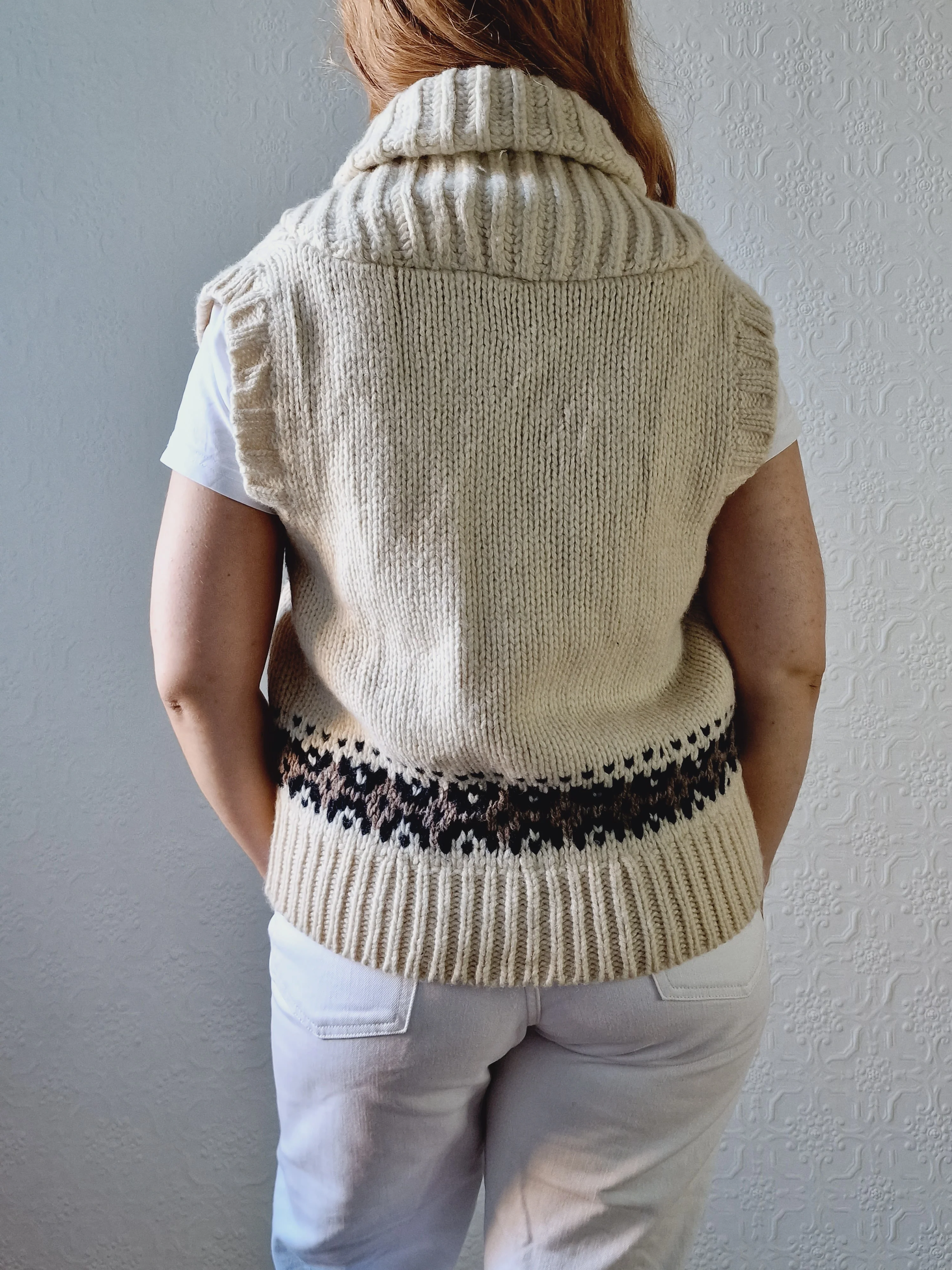 Vintage Pure Wool Cream Knitted Norwegian Style Sleeveless Vest - M - Image 9